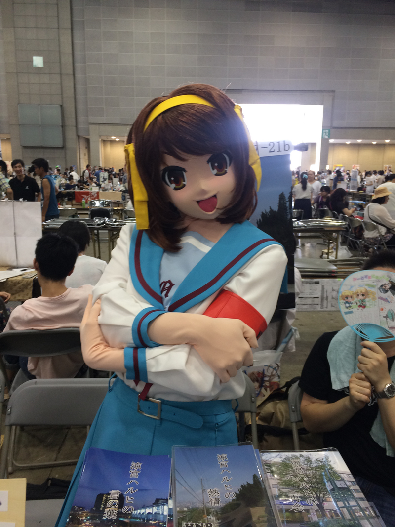 Illustration for article titled Japan, A Dogapult Trip, Part 5: Cars and Cosplay and Comiket!